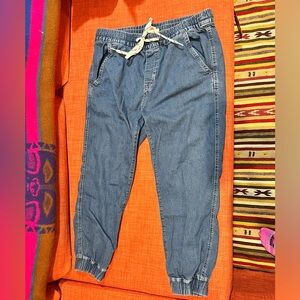 Levi’s joggers size medium